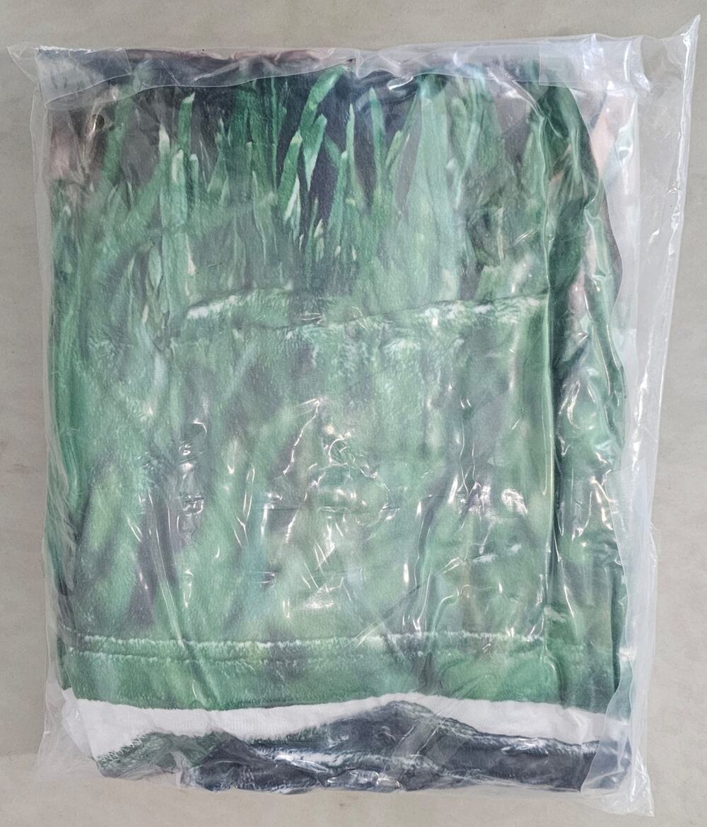 40x50 Fleece Throw Blanket Green Grass Pig Print NEW Sealed